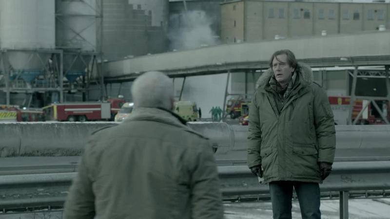 Кадры из сериала Мост (2011)